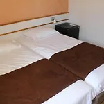Centre Hotel 2*