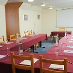 Hotel Centre 2*