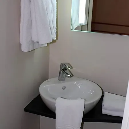 Centre 2*