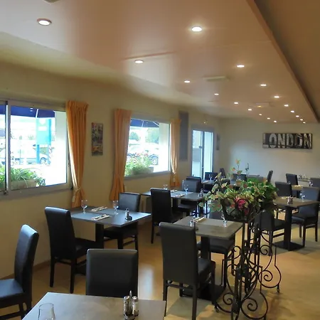 Centre Hotel