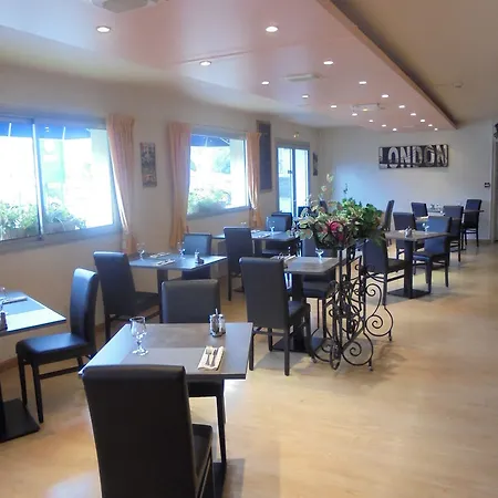 Centre Hotel 2*