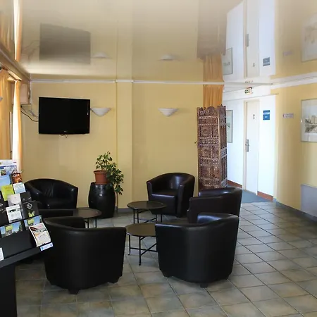 فندق Centre Château-Thierry