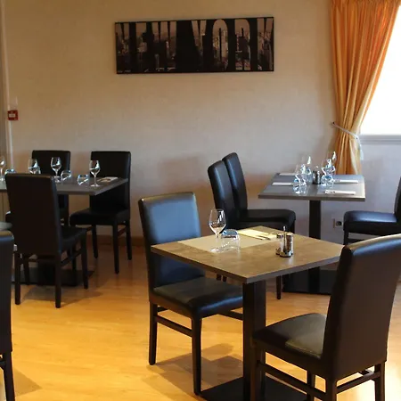 Centre Hotel 2*