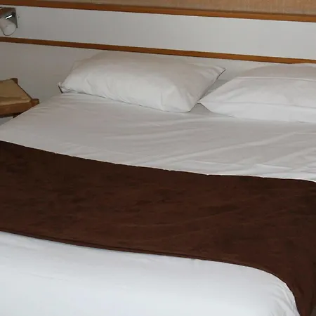 Hotel Centre 2*