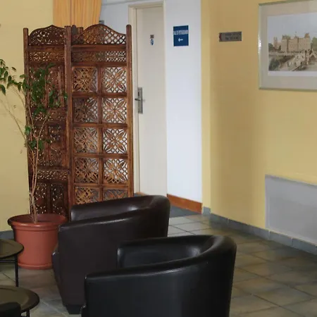 Centre Hotel 2*