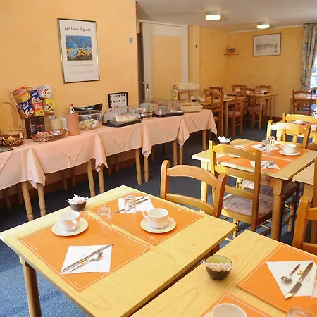 Centre
